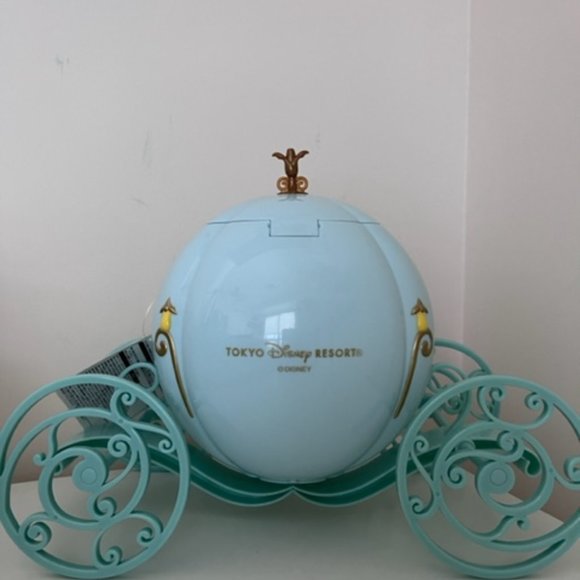 Funko Pop Princess Cinderella 222 and Universal Studios Japan popcorn bucket - Picture 4 of 9